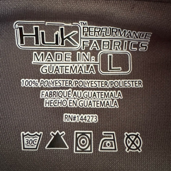 Huk Men’s quarter zip. Size- large. Color - tidewater camo - Picture 4 of 5